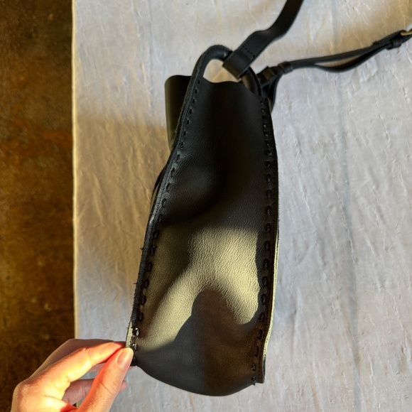 The Sak $169 Los Feliz Crossbody - Picture 11 of 16